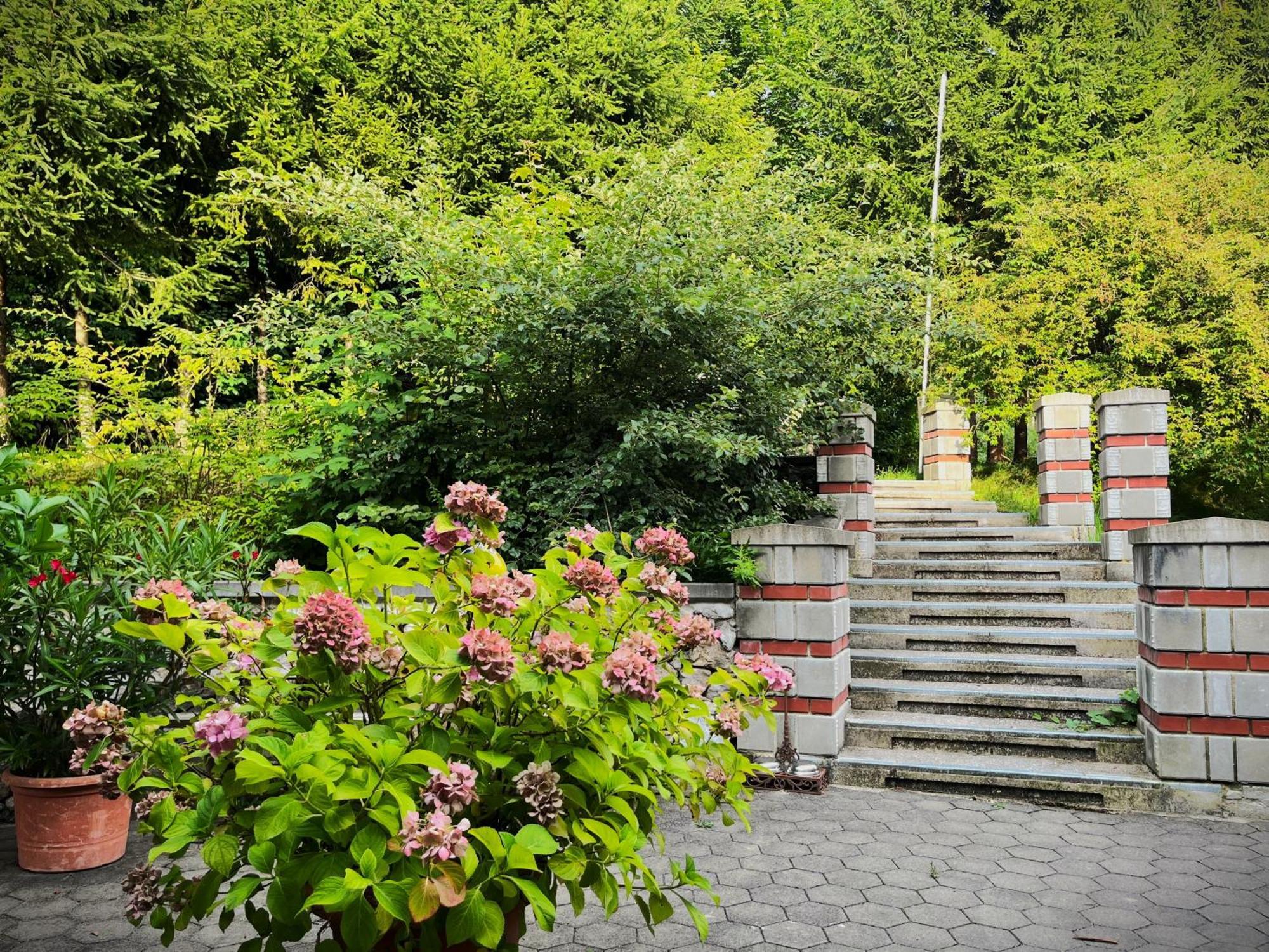 Hotel Tonihof Eschenlohe Exterior foto